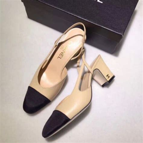 sapato estilo chanel bicolor